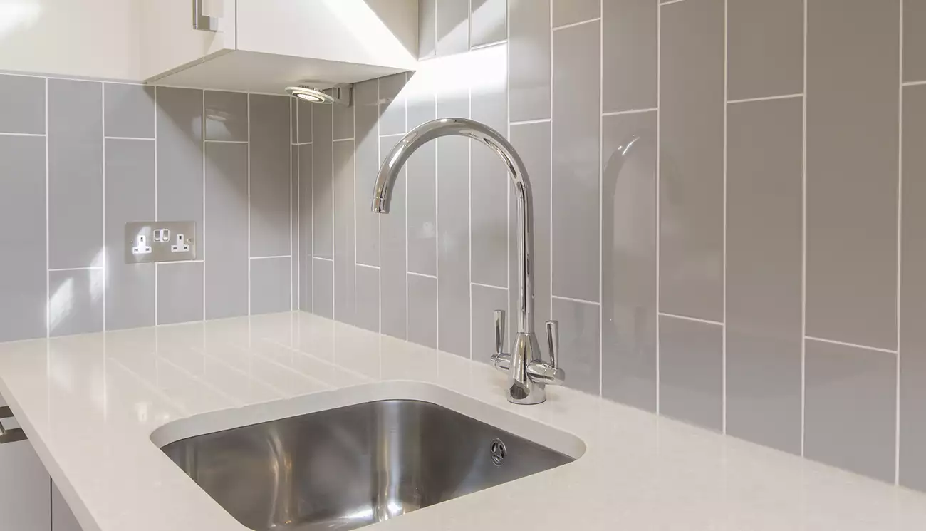 Minimalist Kitchen Tile